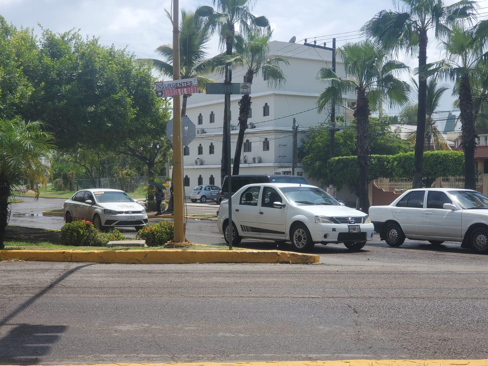 Vialidades de Mazatlán siguen bajo el agua $!Vialidades de Mazatlán siguen bajo el agua