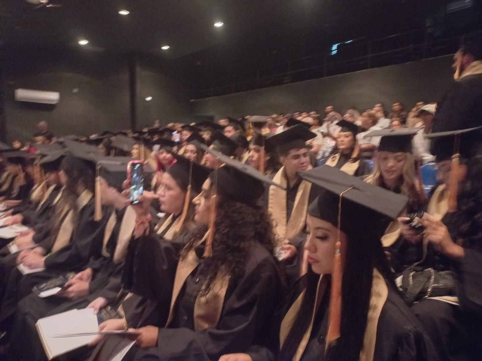 Egresan 63 estudiantes de la carrera de Turismo en la UAS $!Egresan 63 estudiantes de la carrera de Turismo en la UAS