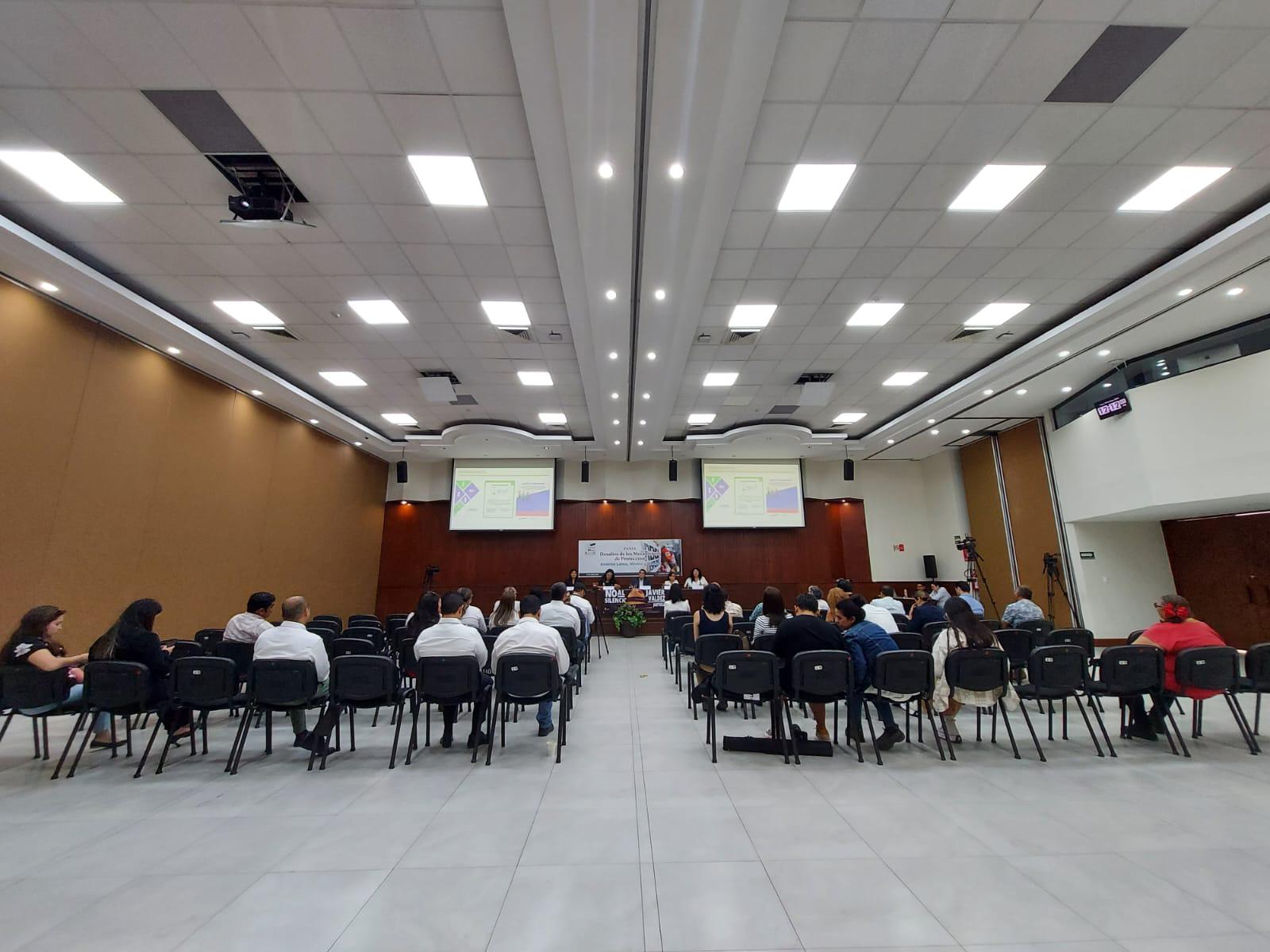 Diputados desairan invitación y no acuden a panel de protección a periodistas $!Diputados desairan invitación y no acuden a panel de protección a periodistas