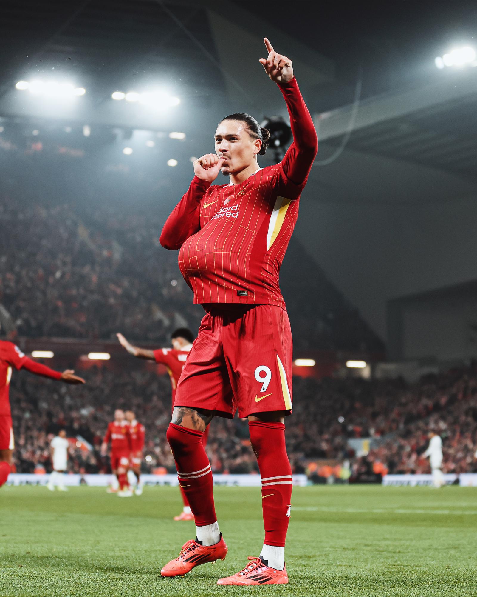 El Liverpool vence al Aston Villa y consolida su liderato en la Premier League $!El Liverpool vence al Aston Villa y consolida su liderato en la Premier League