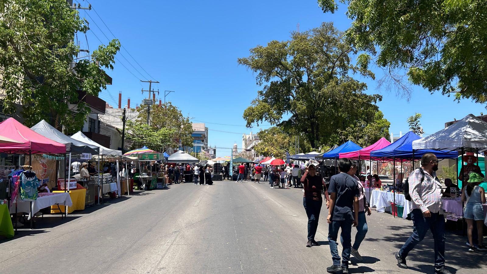 Con Megabazar en la avenida principal de Culiacán, comerciantes buscan reconstruir la economía local $!Con Megabazar en la avenida principal de Culiacán, comerciantes buscan reconstruir la economía local