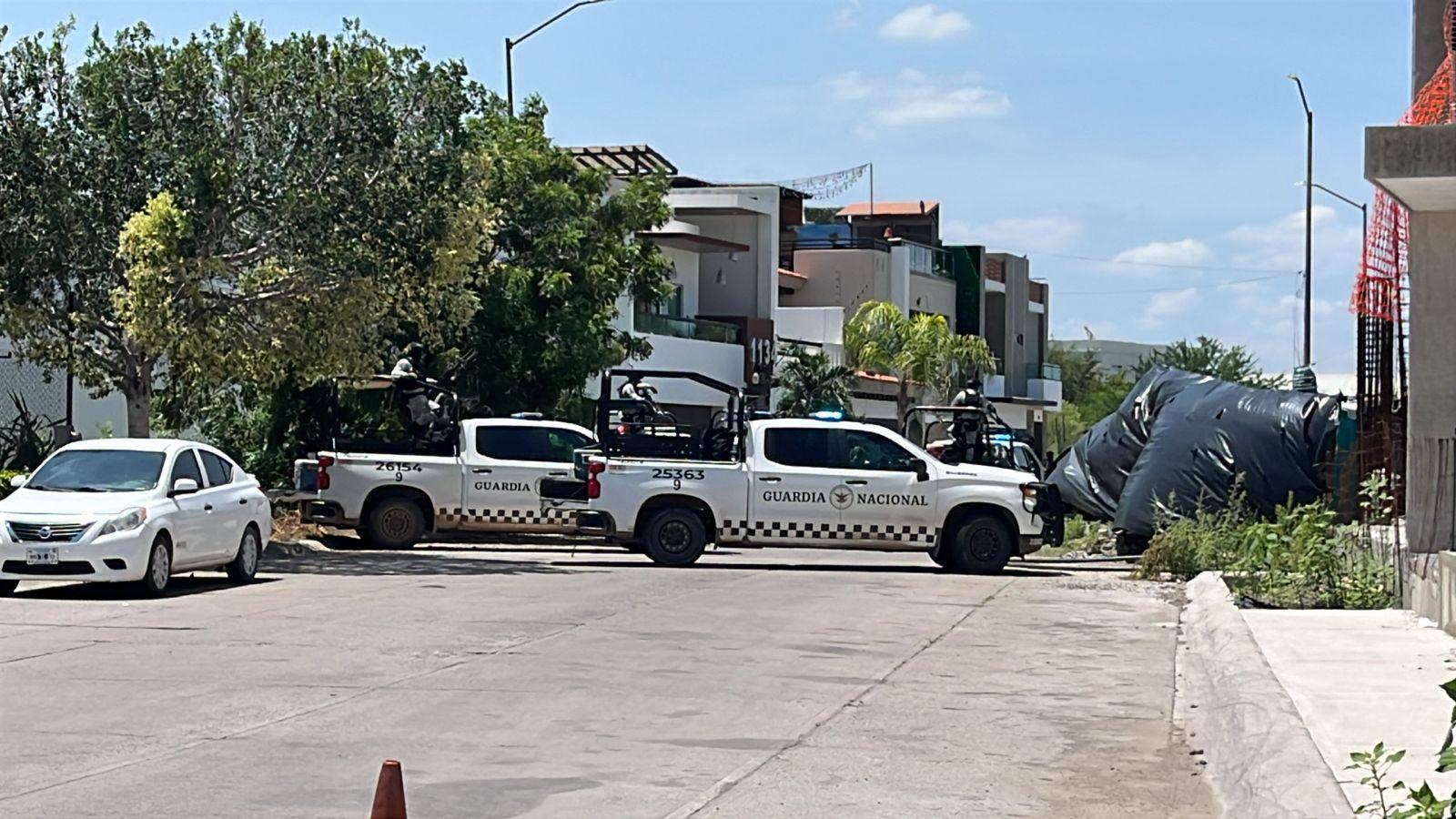 Guardia Nacional realiza operativo en domicilio de Isla Musala, Culiacán $!Guardia Nacional realiza operativo en domicilio de Isla Musala, Culiacán