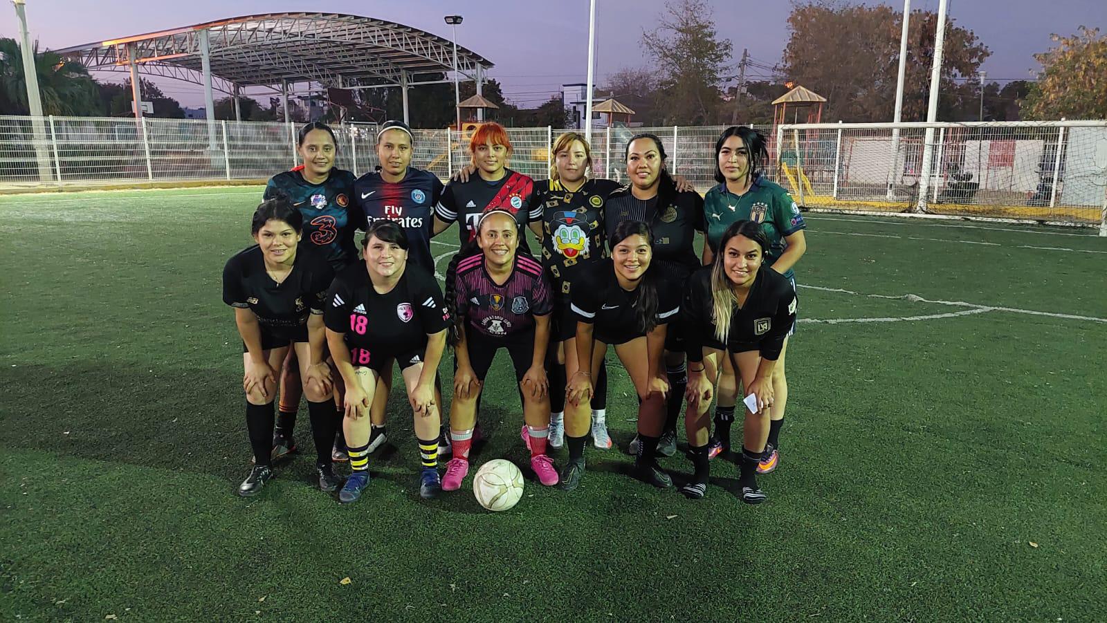 Este viernes habrá campeones en la Liga Intercolonial de Futbol 7 de Culiacán $!Este viernes habrá campeones en la Liga Intercolonial de Futbol 7 de Culiacán