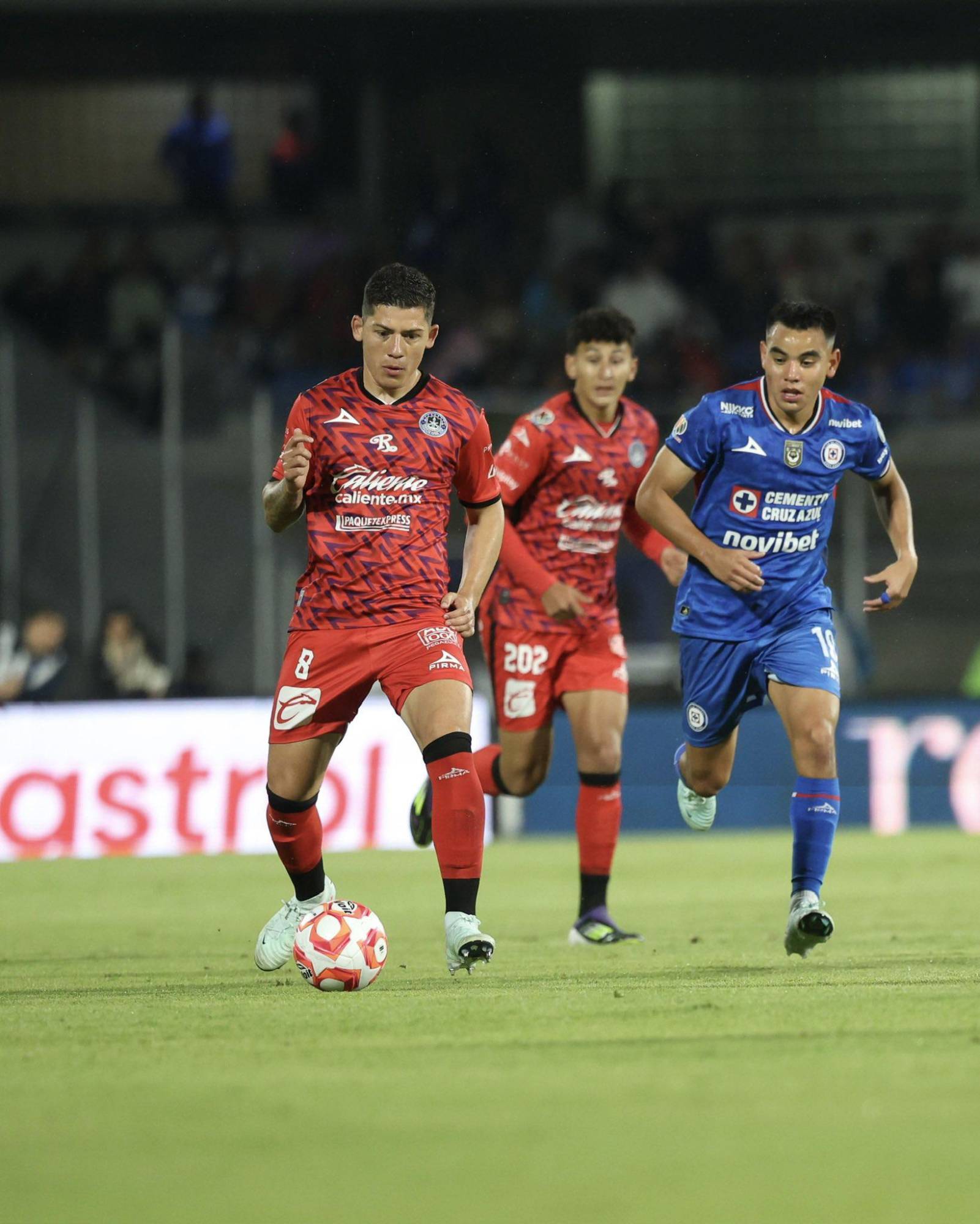 Mazatlán FC debuta con empate ante Cruz Azul y deja buenas sensaciones en el Apertura 2025 $!Mazatlán FC debuta con empate ante Cruz Azul y deja buenas sensaciones en el Apertura 2025