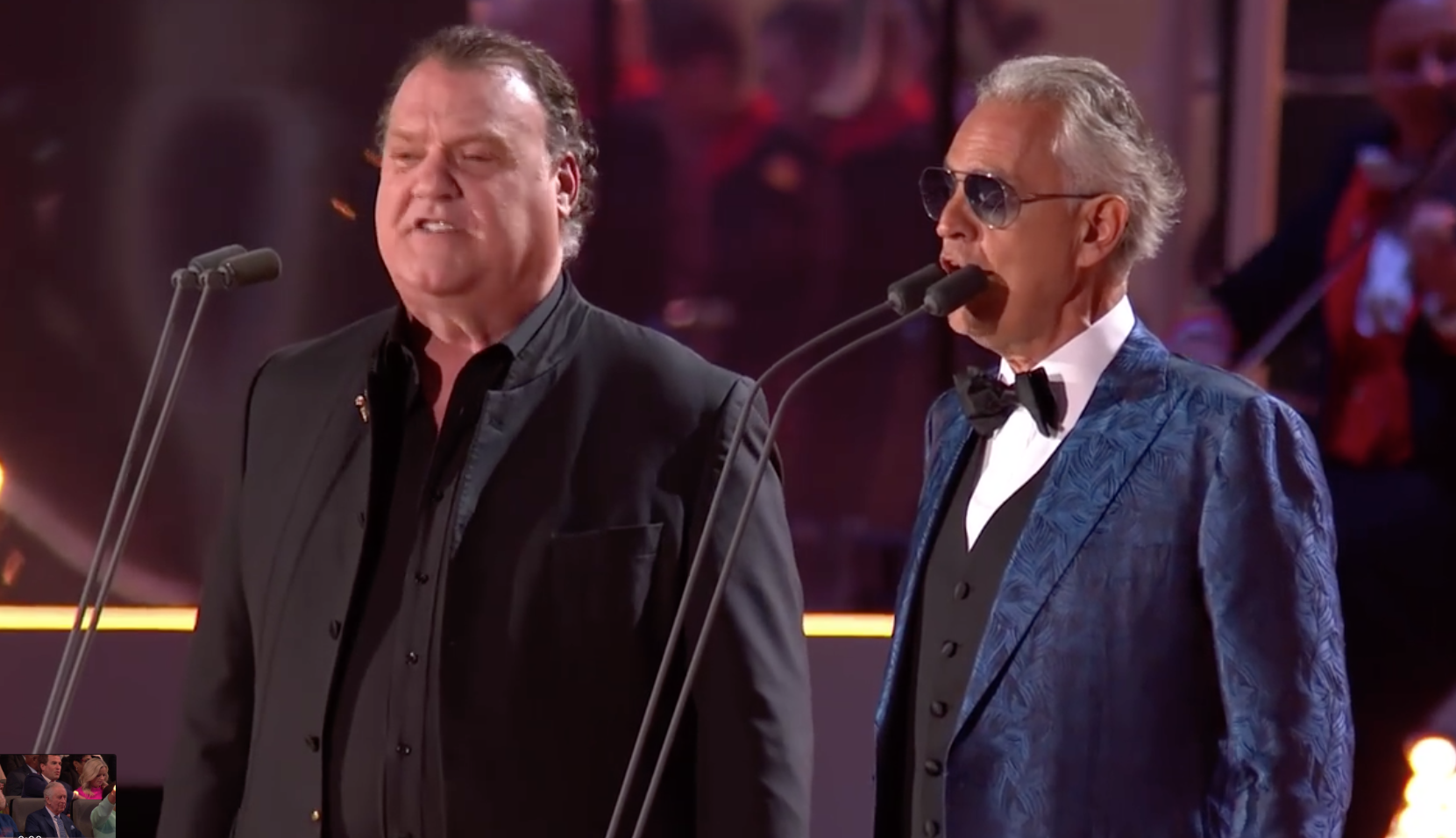 Andrea Bocelli y Sir Bryn Terfel interpretan el tema You’’ll never walk alone. $!Andrea Bocelli y Sir Bryn Terfel interpretan el tema You’’ll never walk alone.