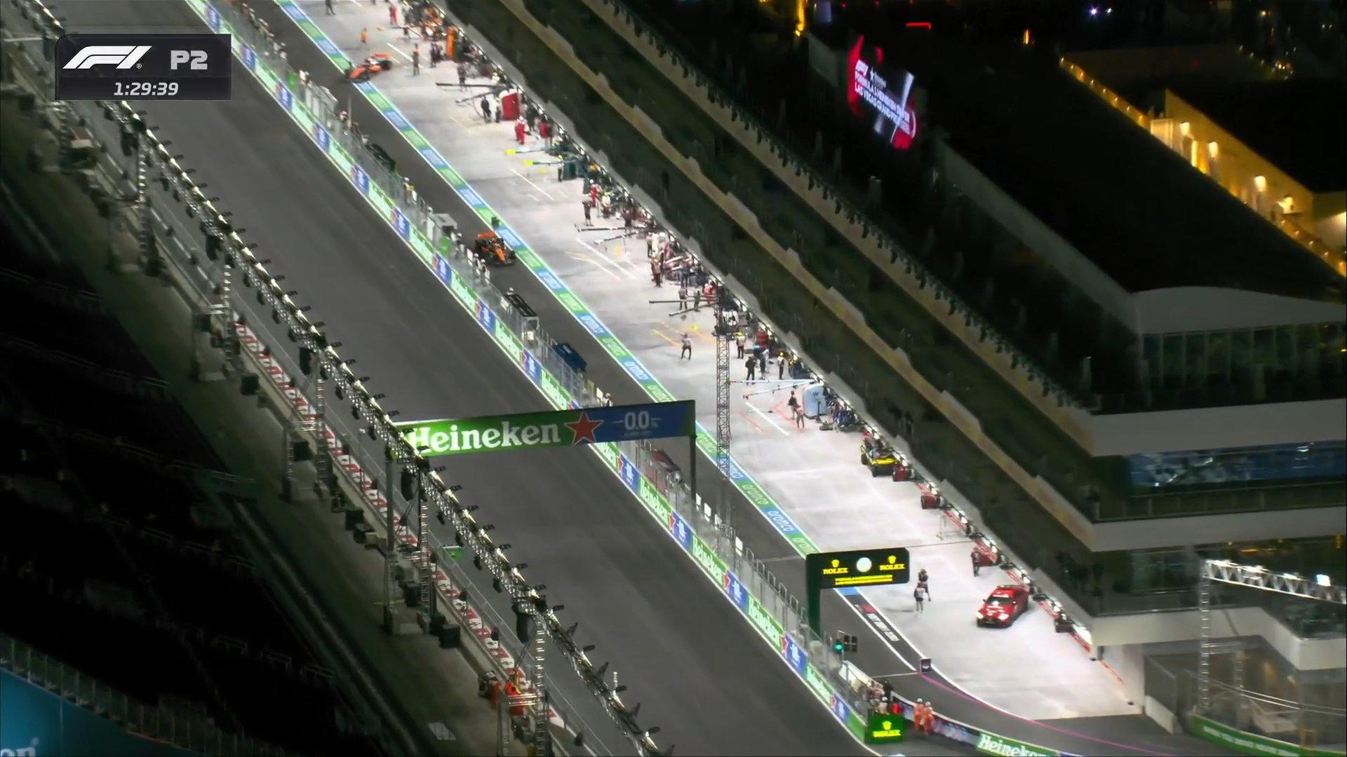 Checo Pérez se ubica cuarto en práctica del GP de Las Vegas $!Checo Pérez se ubica cuarto en práctica del GP de Las Vegas