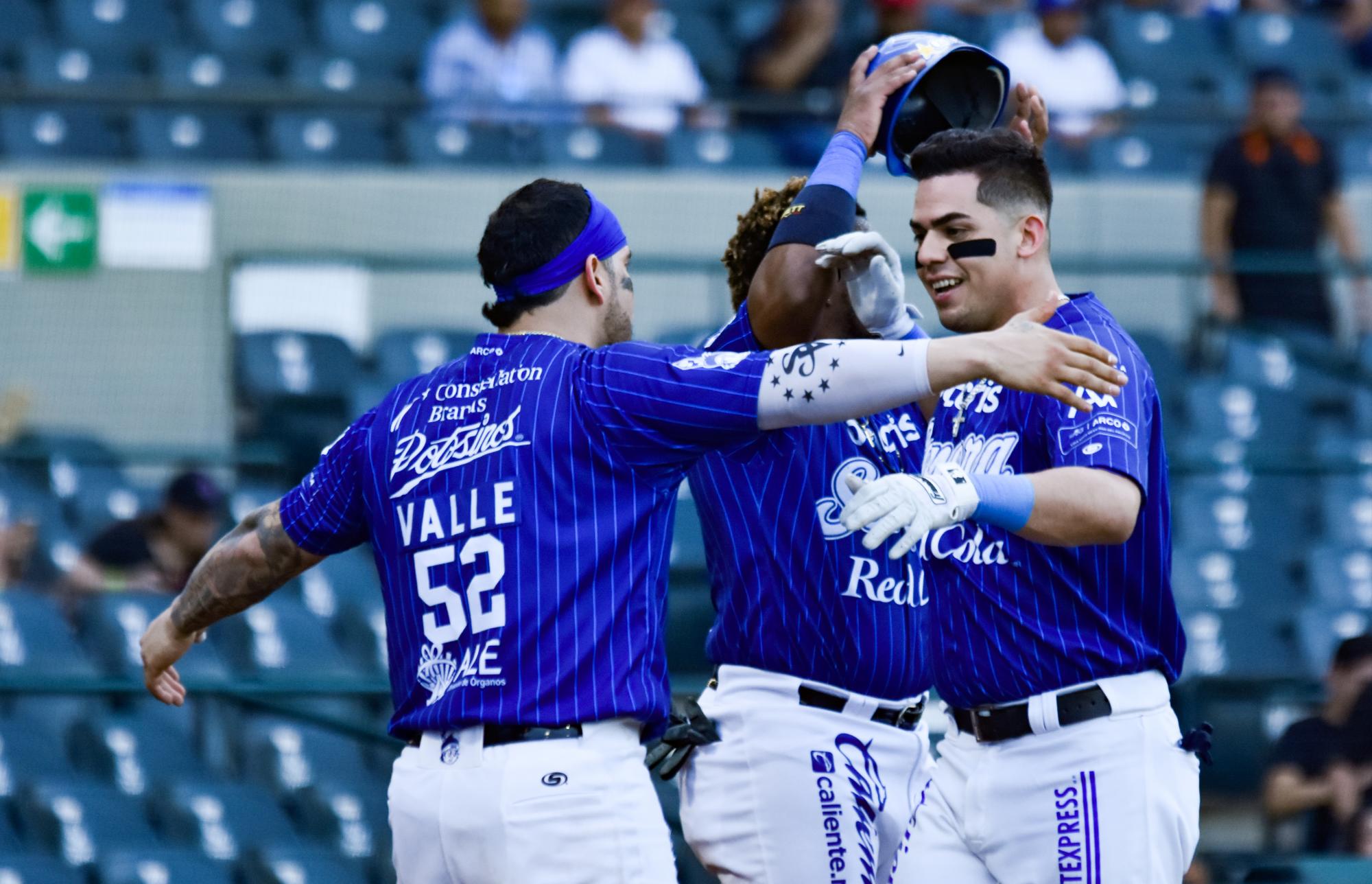 Despierta la ofensiva yaqui e iguala la serie ante Sultanes $!Despierta la ofensiva yaqui e iguala la serie ante Sultanes