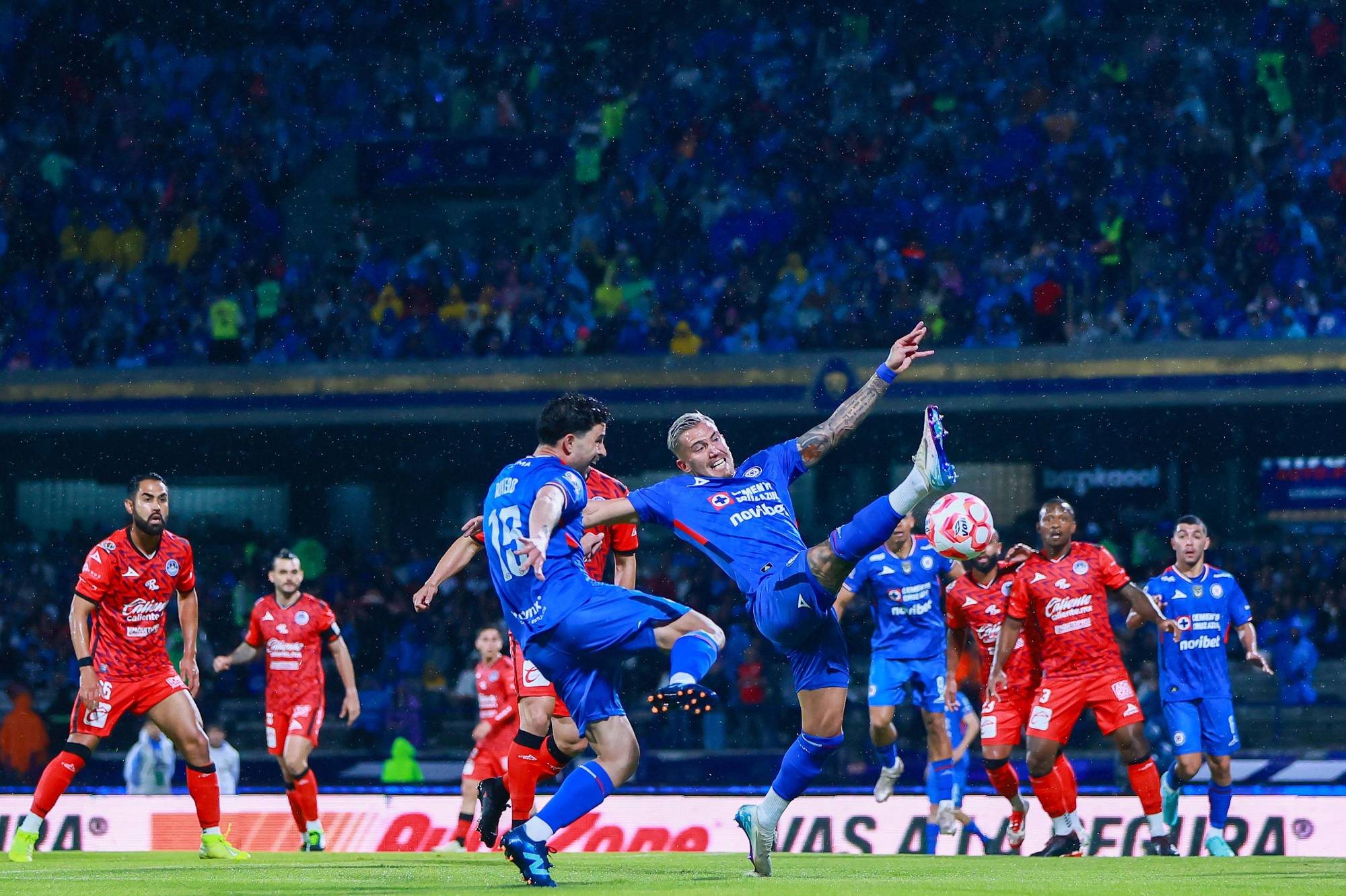 Mazatlán FC debuta con empate ante Cruz Azul y deja buenas sensaciones en el Apertura 2025 $!Mazatlán FC debuta con empate ante Cruz Azul y deja buenas sensaciones en el Apertura 2025