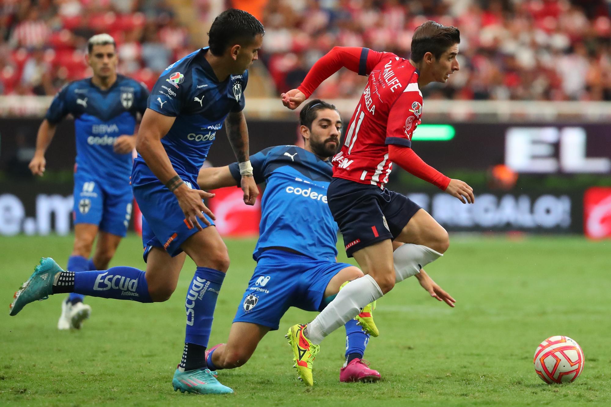 Chivas sorprende al derrotar al líder Monterrey con gol de Santiago Ormeño $!Chivas sorprende al derrotar al líder Monterrey con gol de Santiago Ormeño
