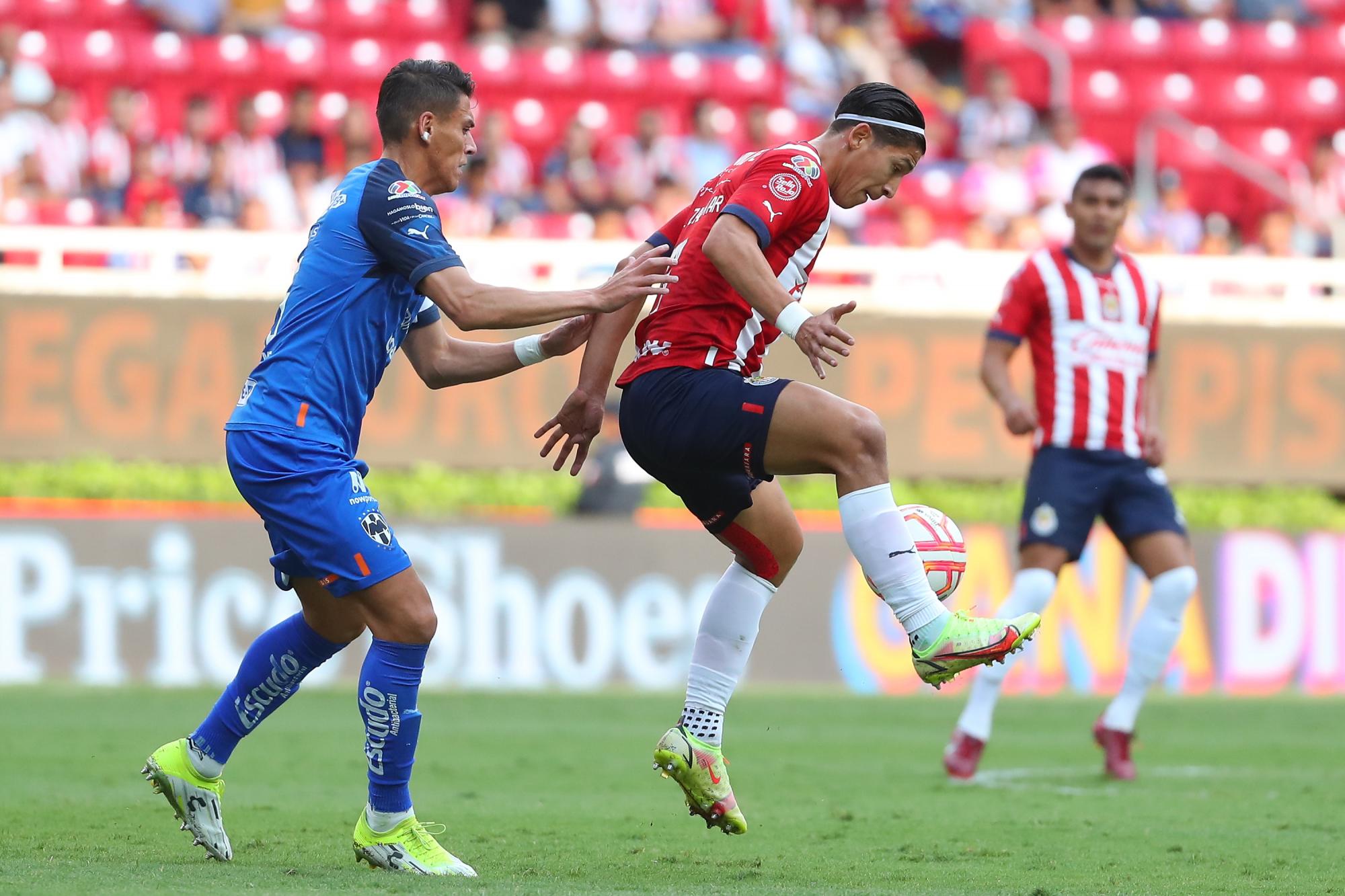 Chivas sorprende al derrotar al líder Monterrey con gol de Santiago Ormeño $!Chivas sorprende al derrotar al líder Monterrey con gol de Santiago Ormeño