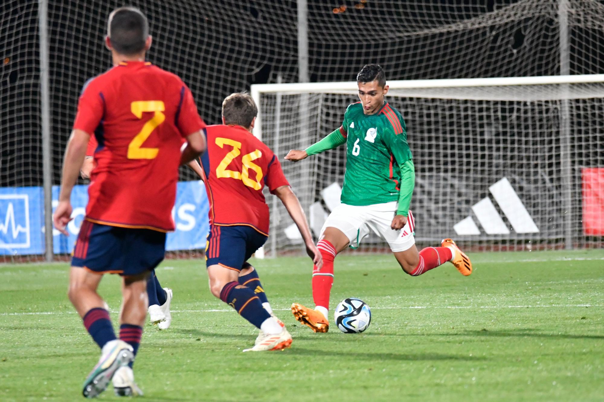 El Tri Sub 23 deja buenas sensaciones al empatar 1-1 con España en su gira europea $!El Tri Sub 23 deja buenas sensaciones al empatar 1-1 con España en su gira europea