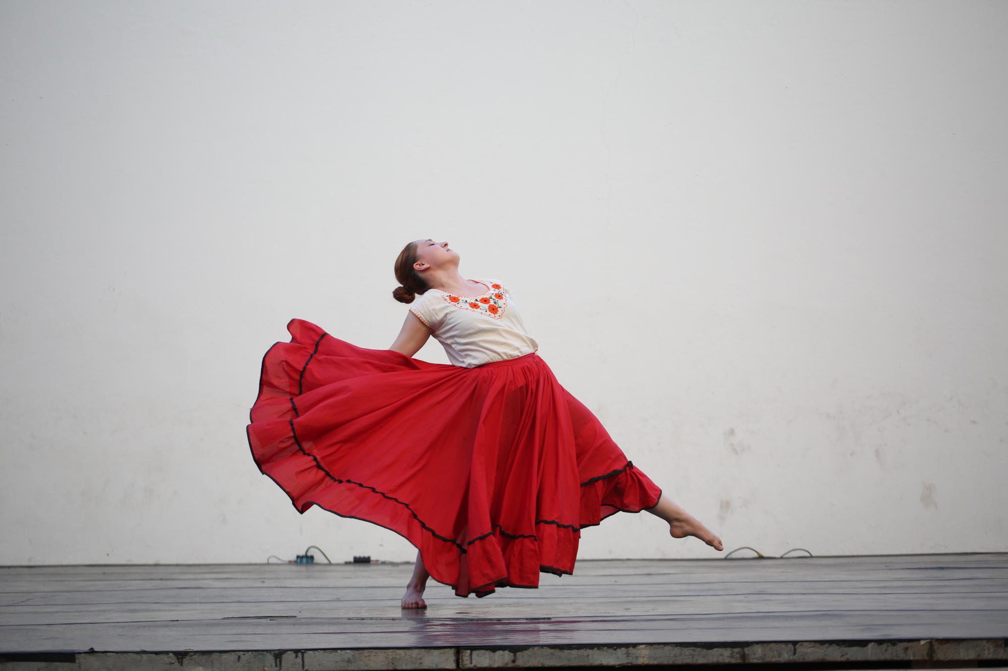 Celebran el Día Internacional de la Danza bailando $!Celebran el Día Internacional de la Danza bailando