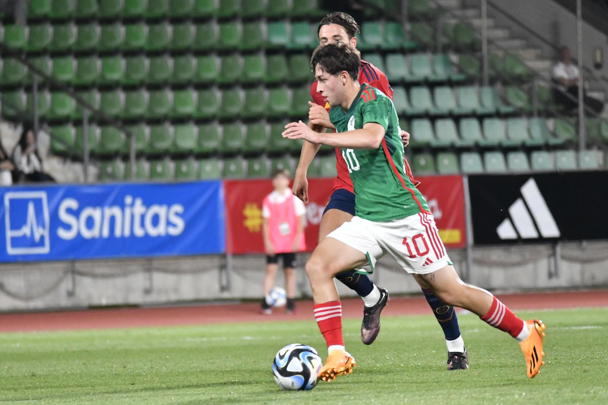 El Tri Sub 23 deja buenas sensaciones al empatar 1-1 con España en su gira europea $!El Tri Sub 23 deja buenas sensaciones al empatar 1-1 con España en su gira europea