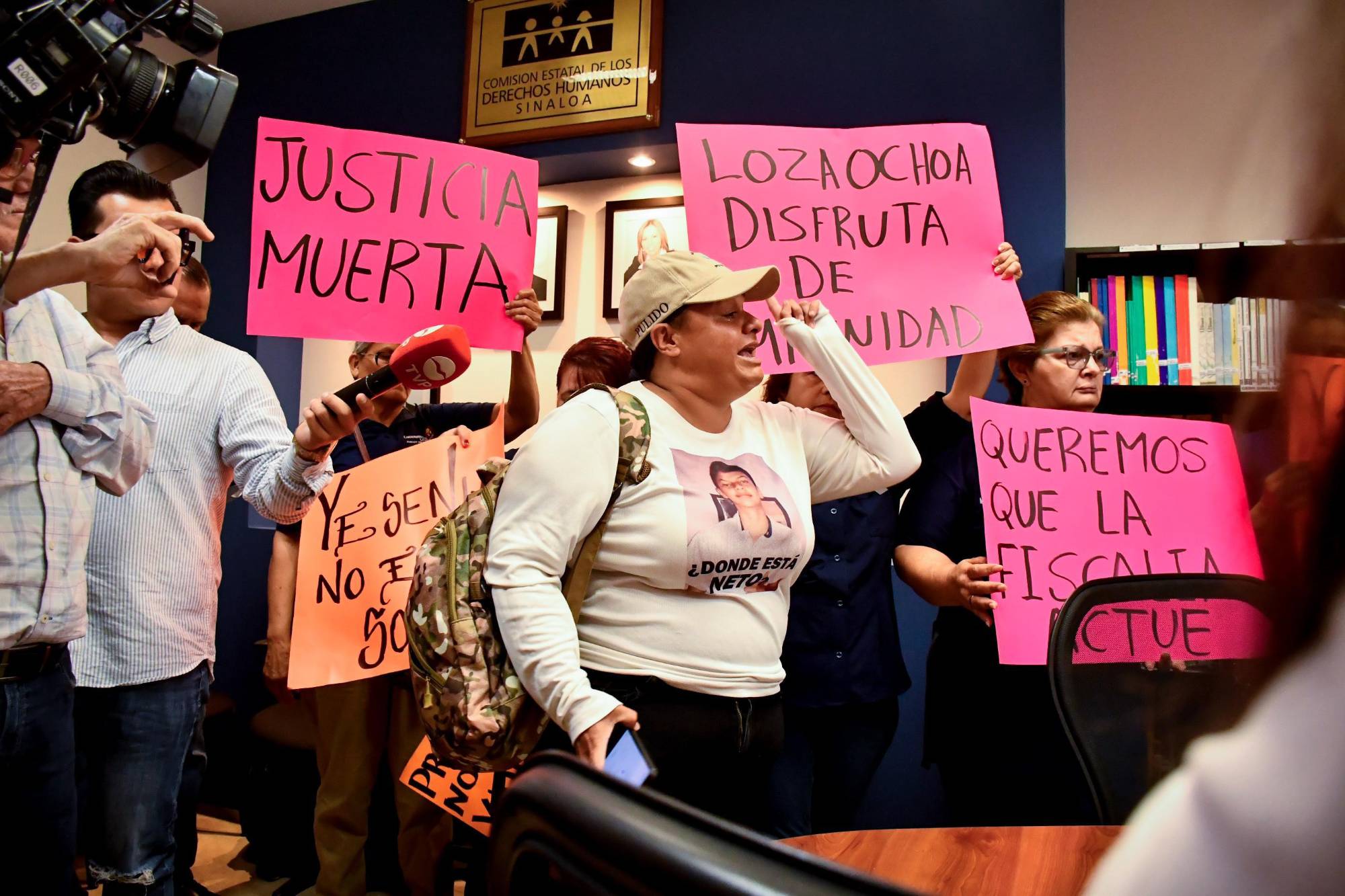 Manifestantes revientan evento en oficinas de Derechos Humanos $!Manifestantes revientan evento en oficinas de Derechos Humanos