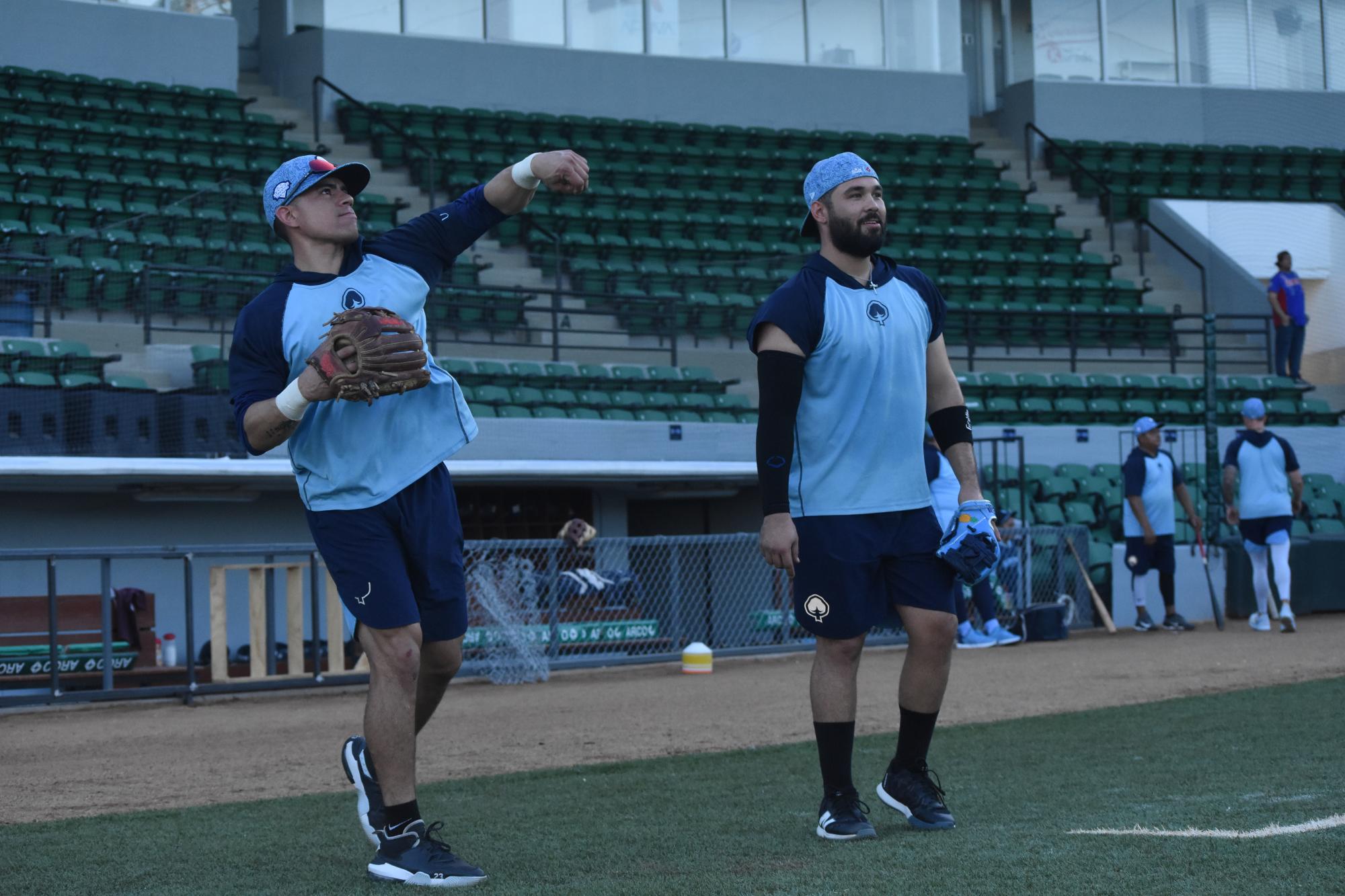 Algodoneros de Guasave entrena con toda la plantilla de refuerzos extranjeros $!Algodoneros de Guasave entrena con toda la plantilla de refuerzos extranjeros