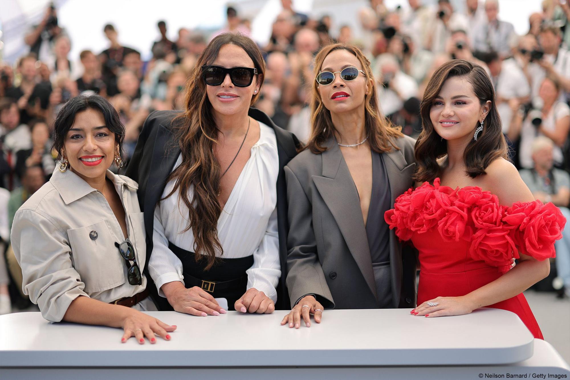 Adriana Paz, Karla Sofía Gascón, Zoe Saldaña y Selena Gomez. $!Adriana Paz, Karla Sofía Gascón, Zoe Saldaña y Selena Gomez.