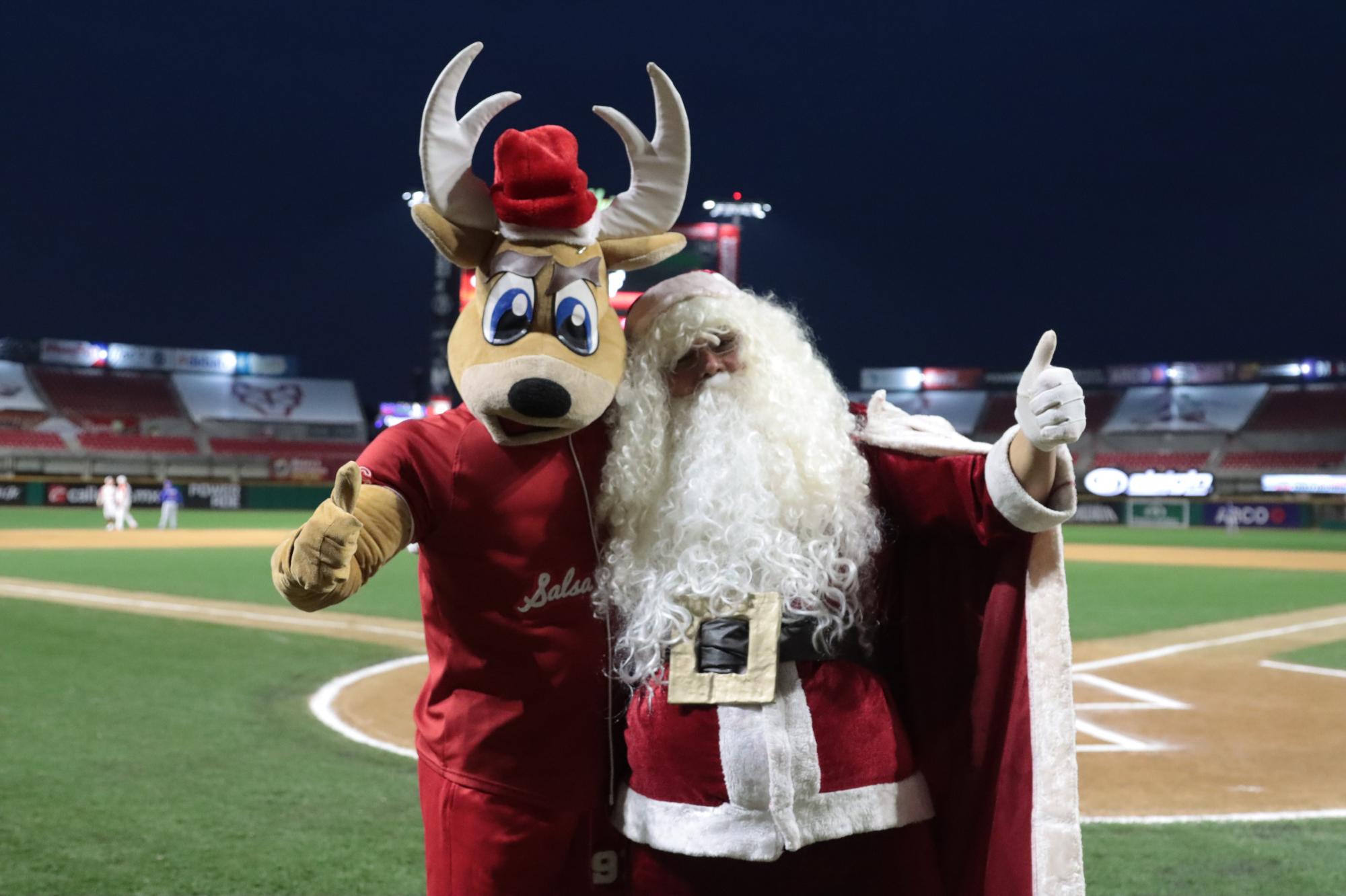 Venados da regalo navideño a su afición con sensacional remontada ante Charros $!Venados da regalo navideño a su afición con sensacional remontada ante Charros