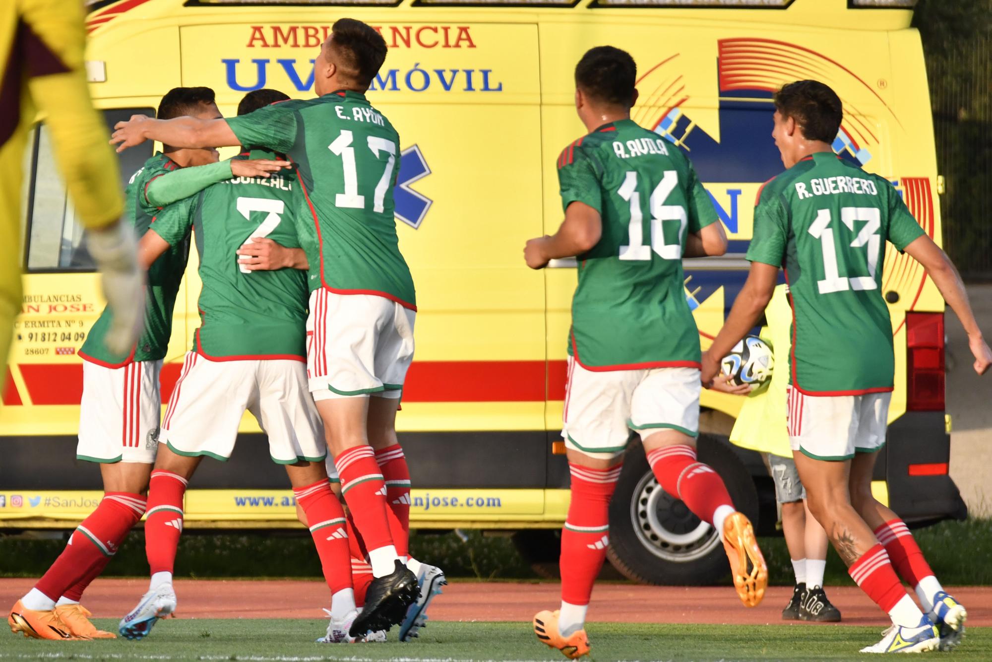 El Tri Sub 23 deja buenas sensaciones al empatar 1-1 con España en su gira europea $!El Tri Sub 23 deja buenas sensaciones al empatar 1-1 con España en su gira europea