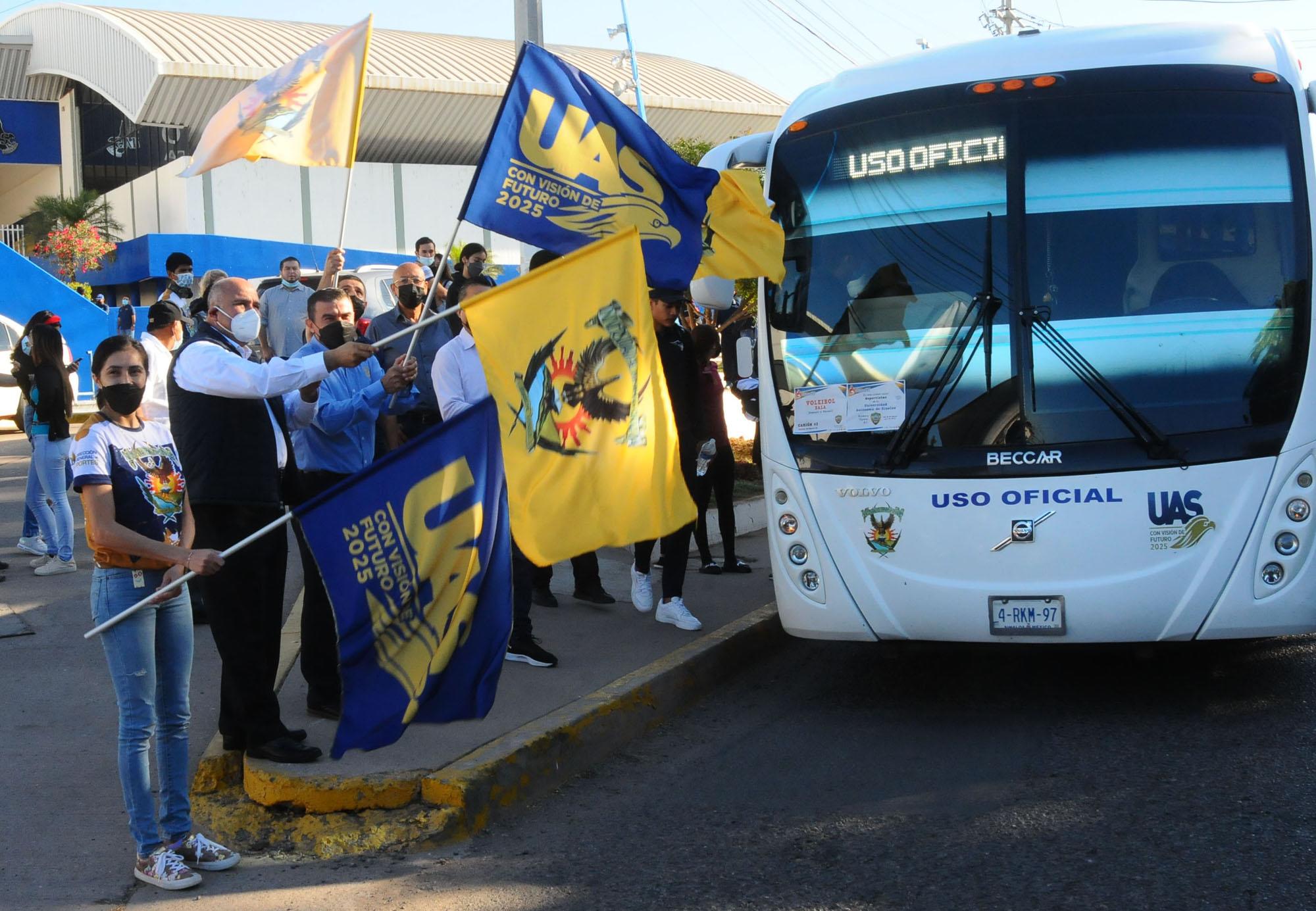 Deportistas de la UAS salen rumbo a Tijuana para participar en Universiada Regional $!Deportistas de la UAS salen rumbo a Tijuana para participar en Universiada Regional
