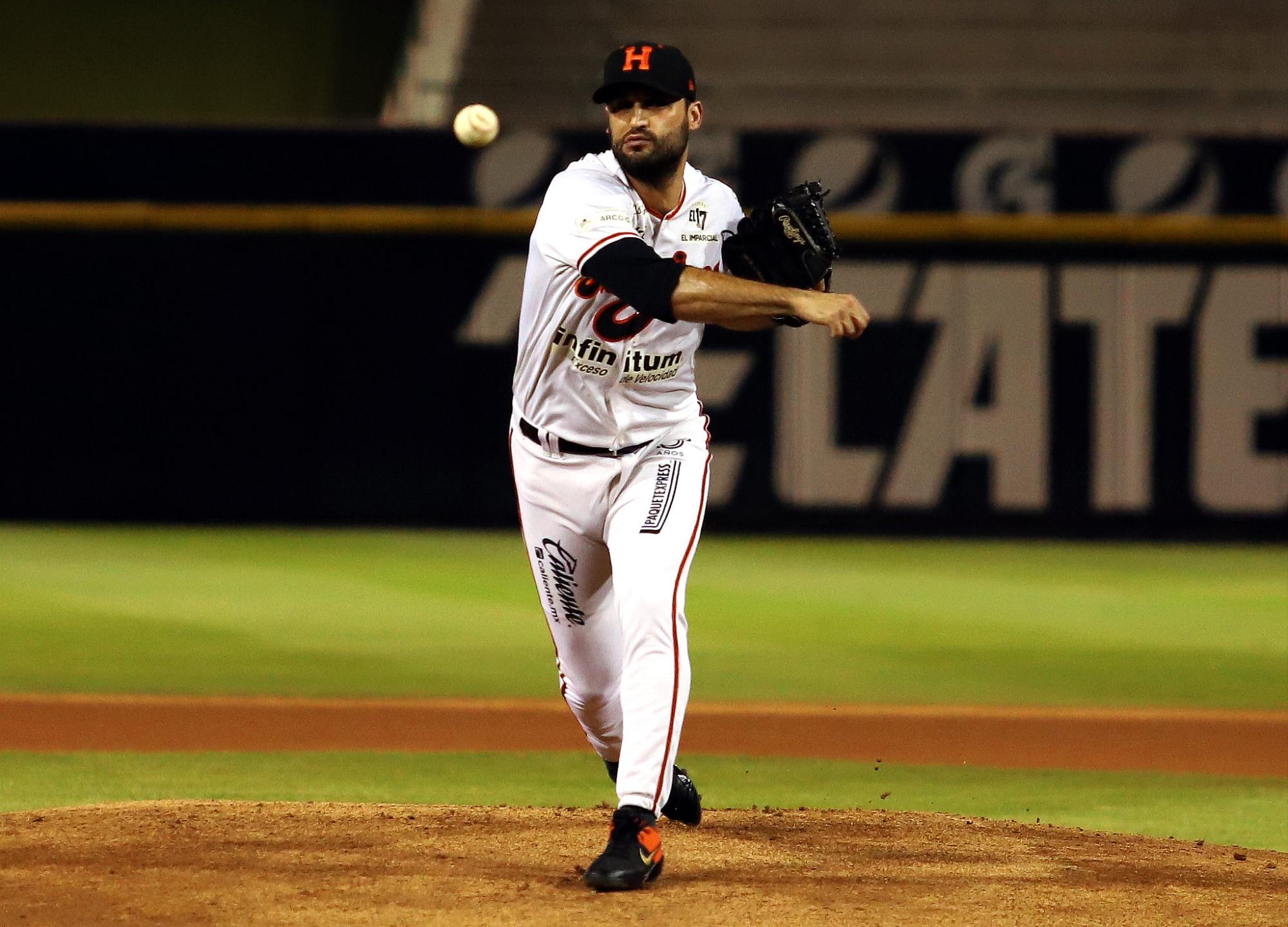 Tomateros de Culiacán es maniatado por Naranjeros en Hermosillo $!Tomateros de Culiacán es maniatado por Naranjeros en Hermosillo