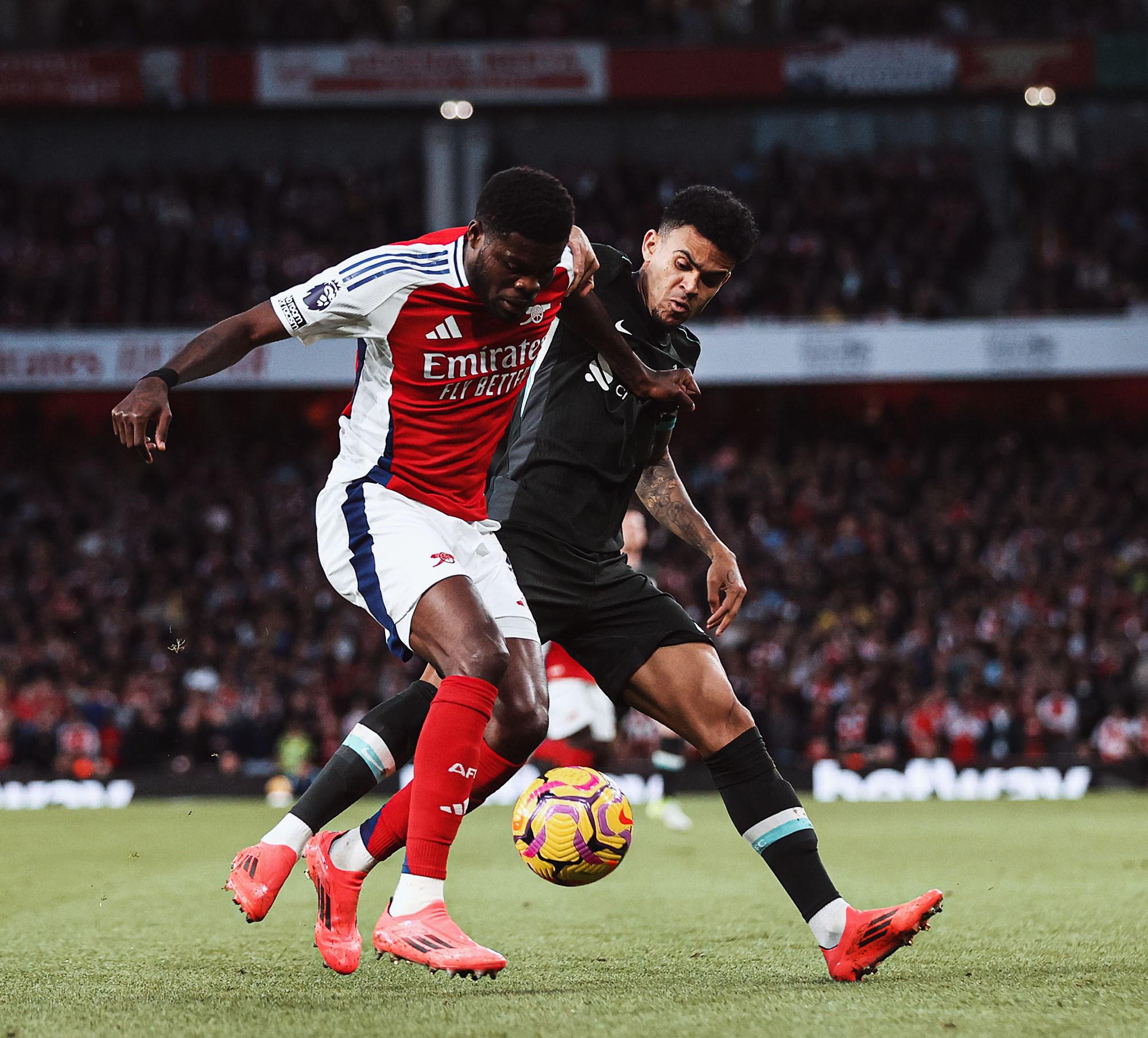 Salah salva al Liverpool, pero no evita liderato del Manchester $!Salah salva al Liverpool, pero no evita liderato del Manchester