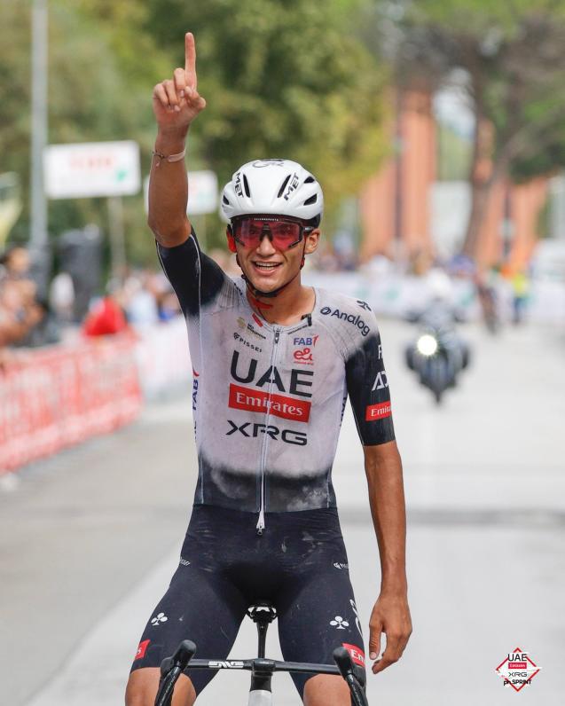 Isaac del Toro conquista el Giro della Toscana 2025 y sigue haciendo historia para México $!Isaac del Toro conquista el Giro della Toscana 2025 y sigue haciendo historia para México