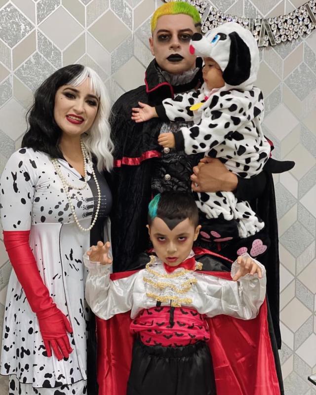 Eduin Caz se disfrazó junto a toda su familia. $!Eduin Caz se disfrazó junto a toda su familia.