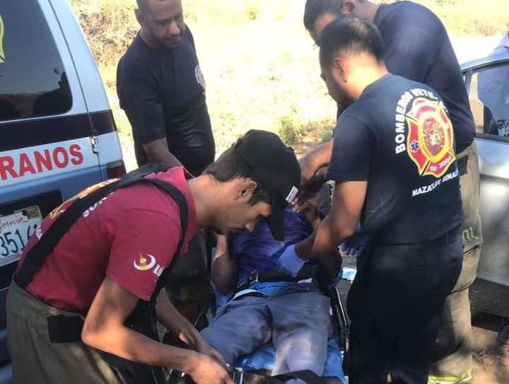 Abejas atacan a personas en La Noria; dos son trasladadas a hospital $!Abejas atacan a personas en La Noria; dos son trasladadas a hospital