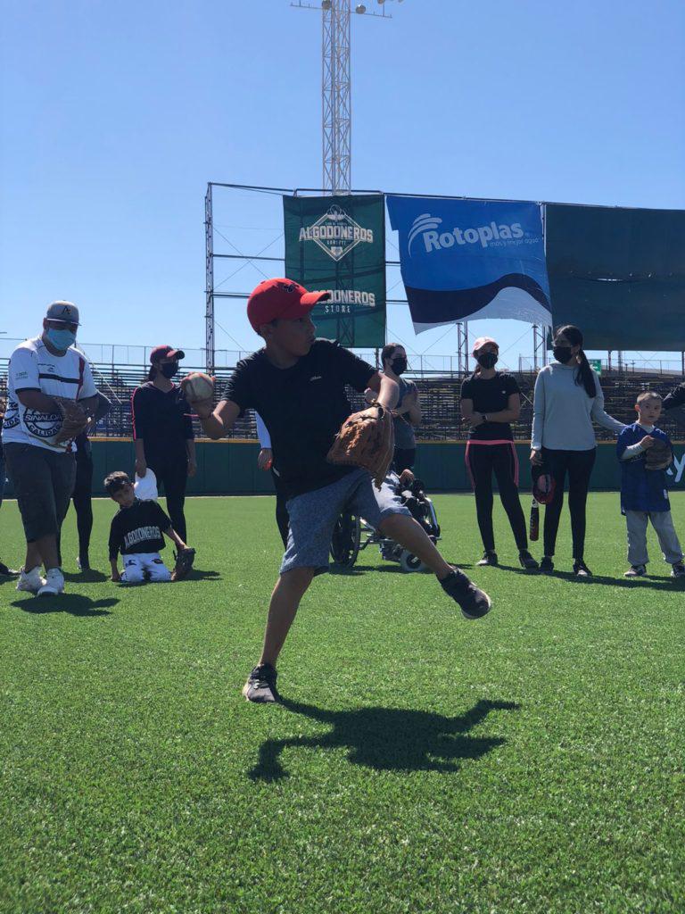 Los Súper Algodoneritos realizan su segundo día de entrenamiento $!Los Súper Algodoneritos realizan su segundo día de entrenamiento