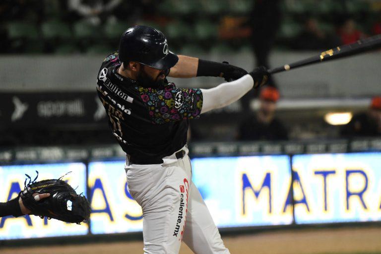 Jorge Pérez tira juego completo y para en seco y con blanqueada a Naranjeros $!Jorge Pérez tira juego completo y para en seco y con blanqueada a Naranjeros