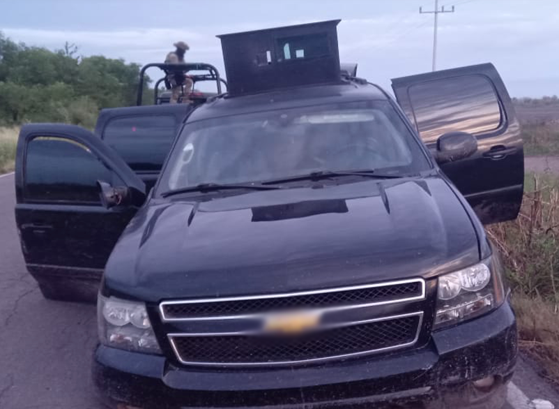 Gabinete de Seguridad confirma captura de ocho hombres tras enfrentamiento en El Tamarindo $!Gabinete de Seguridad confirma captura de ocho hombres tras enfrentamiento en El Tamarindo