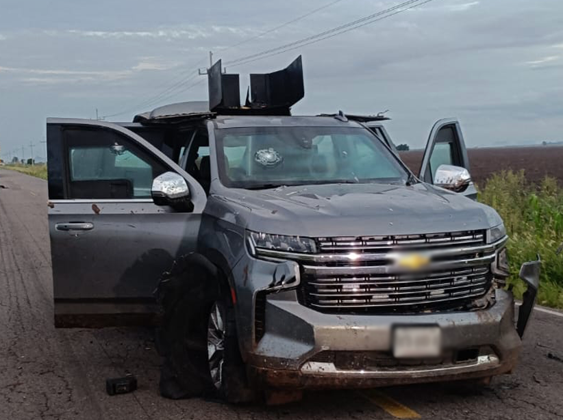 Gabinete de Seguridad confirma captura de ocho hombres tras enfrentamiento en El Tamarindo $!Gabinete de Seguridad confirma captura de ocho hombres tras enfrentamiento en El Tamarindo