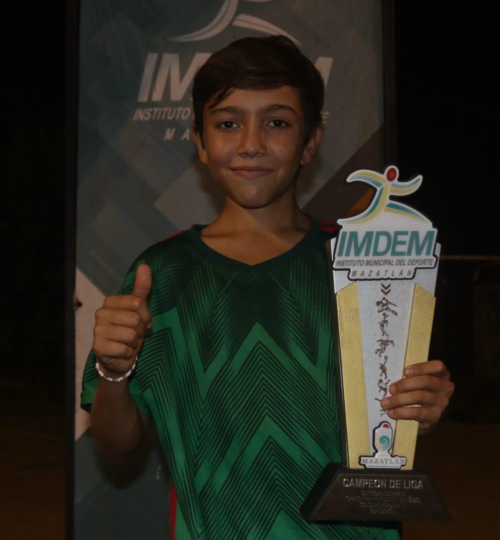 $!Premian al talento del Torneo de Futbol Intercolonial