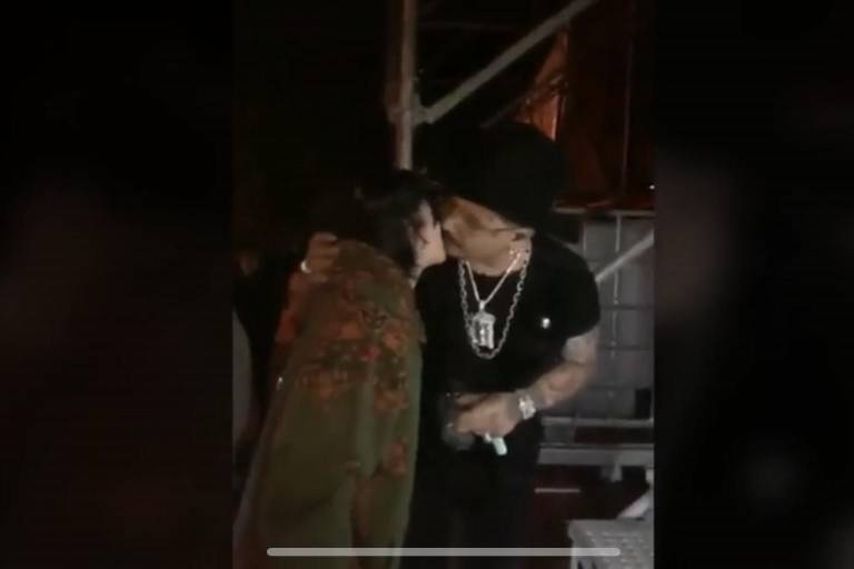 Captan Christian Nodal de nuevo con Cazzu, pero ahora besándose