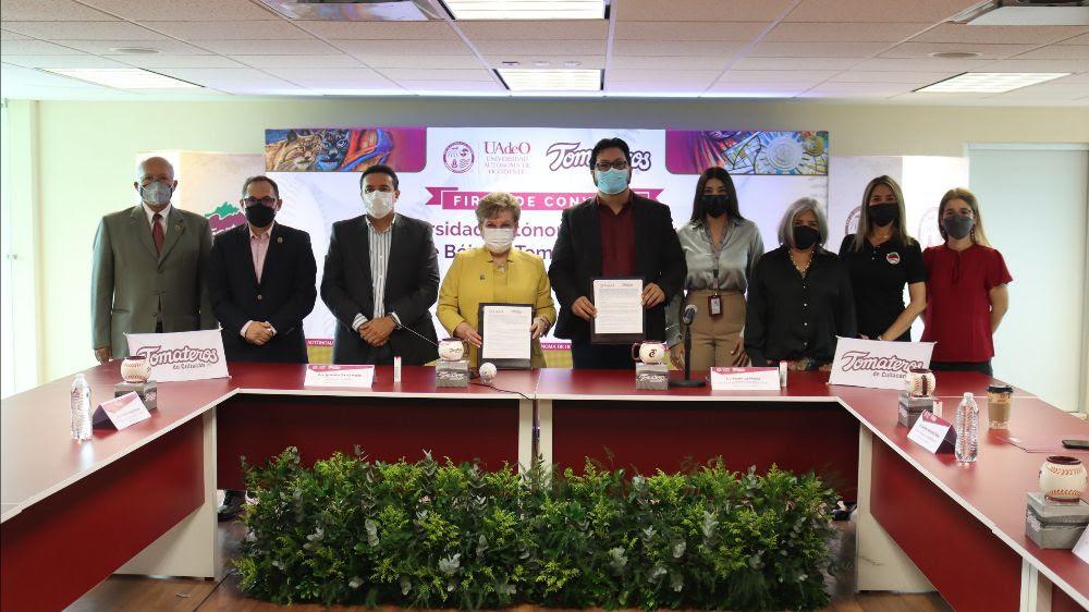 $!Tomateros de Culiacán firma convenio de cooperación con la UAdeO