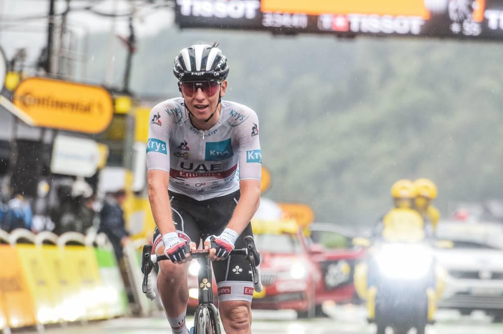 $!Teuns alza los brazos mientras Pogacar vuelca el Tour de Francia