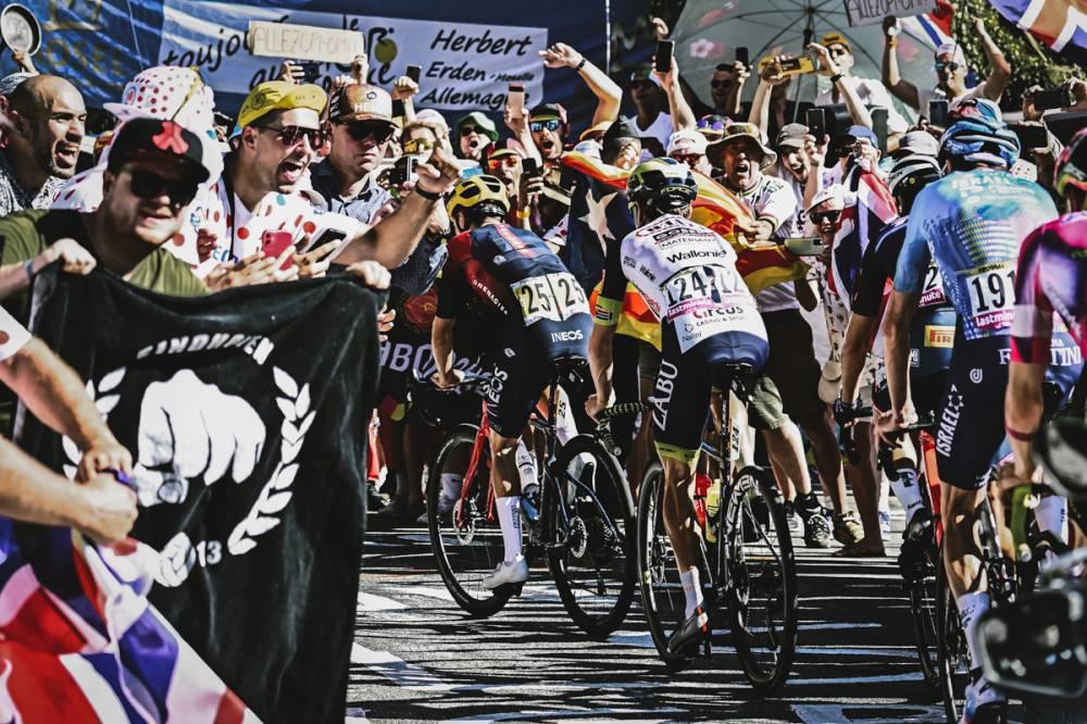 $!Tom Pidcock se lleva victoria de etapa en el Tour de Francia e inscribe su nombre en la historia del Alpe d’Huez