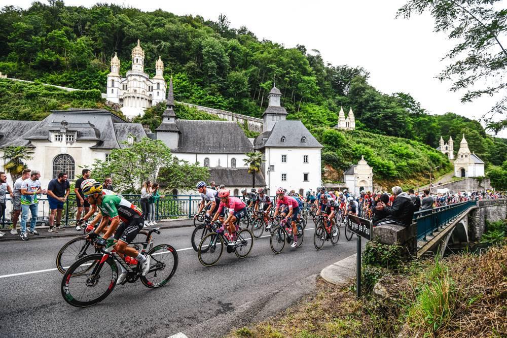 $!Tadej Pogacar prácticamente sentencia el Tour de Francia al ganar la etapa 18