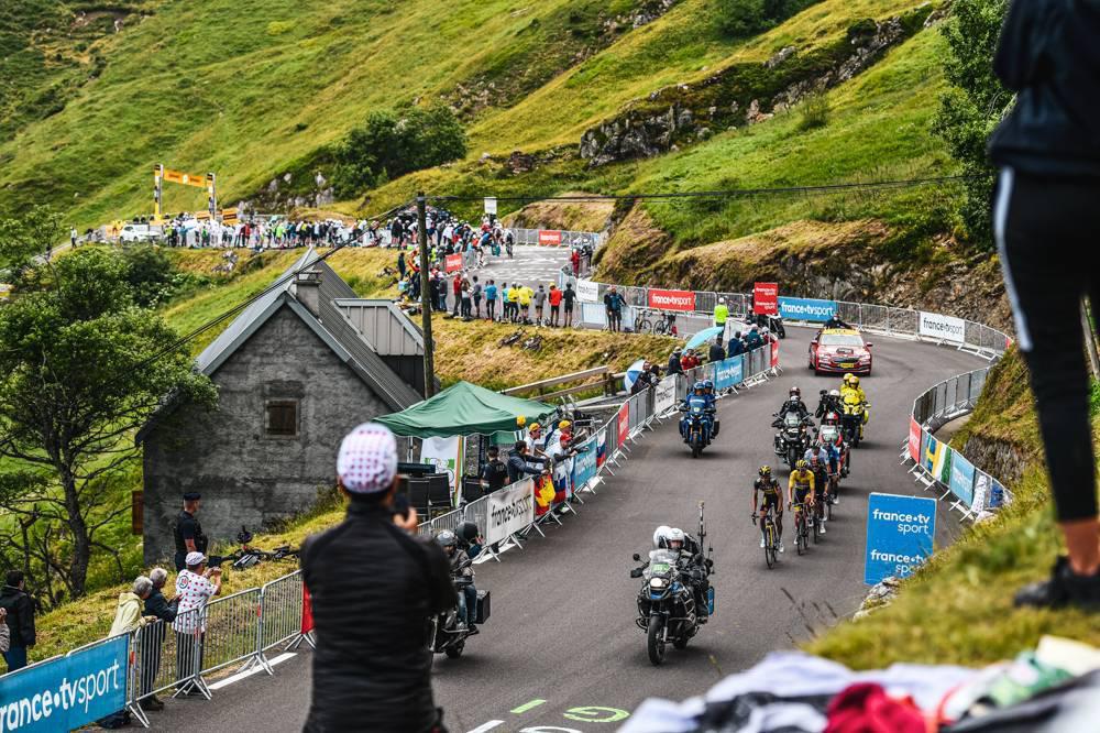 $!Tadej Pogacar prácticamente sentencia el Tour de Francia al ganar la etapa 18