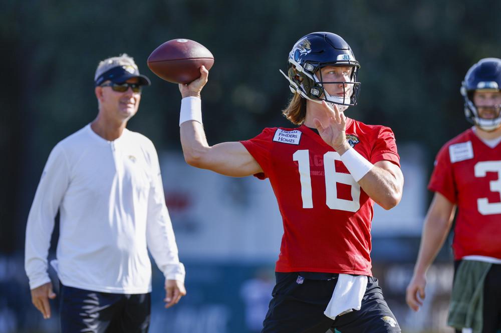 $!Raiders-Jaguars abren pretemporada de NFL con el juego del Salón de la Fama