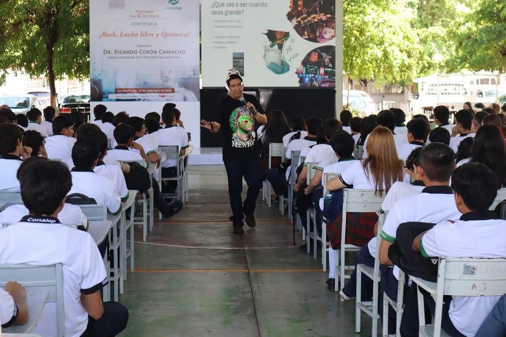 $!La conferencia fue dirigida a los estudiantes.