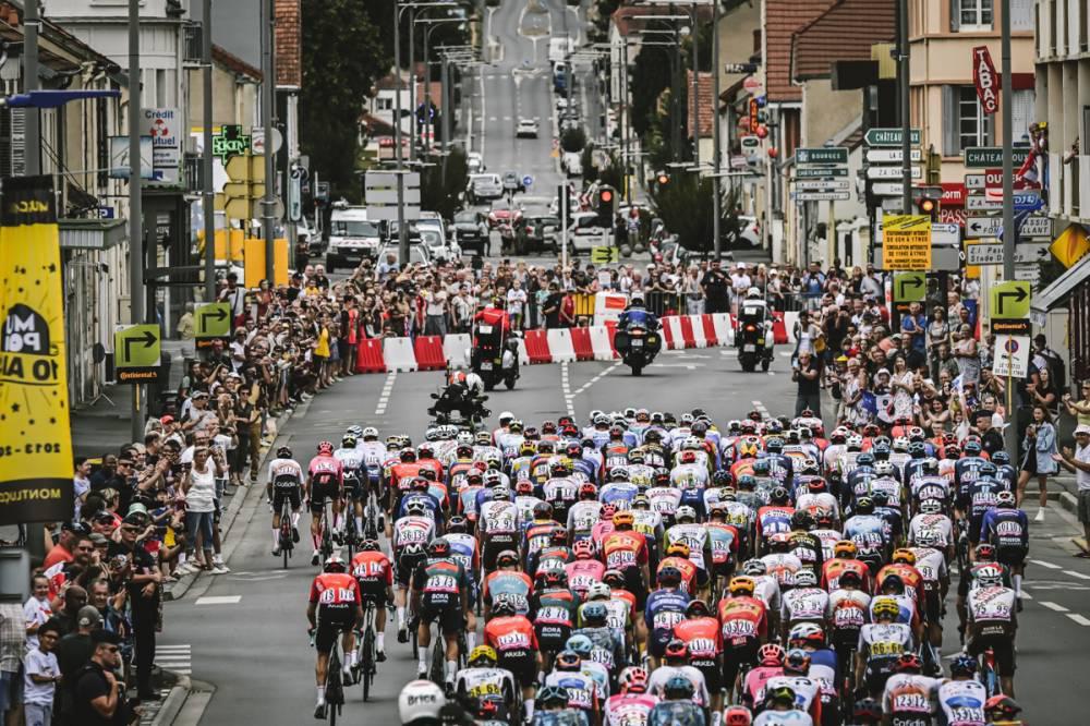 $!Philipsen confirma su superioridad en el sprint en el Tour de Francia