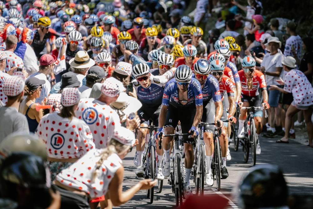 $!Mads Pedersen es juez, jurado y verdugo en etapa 13 del Tour de Francia