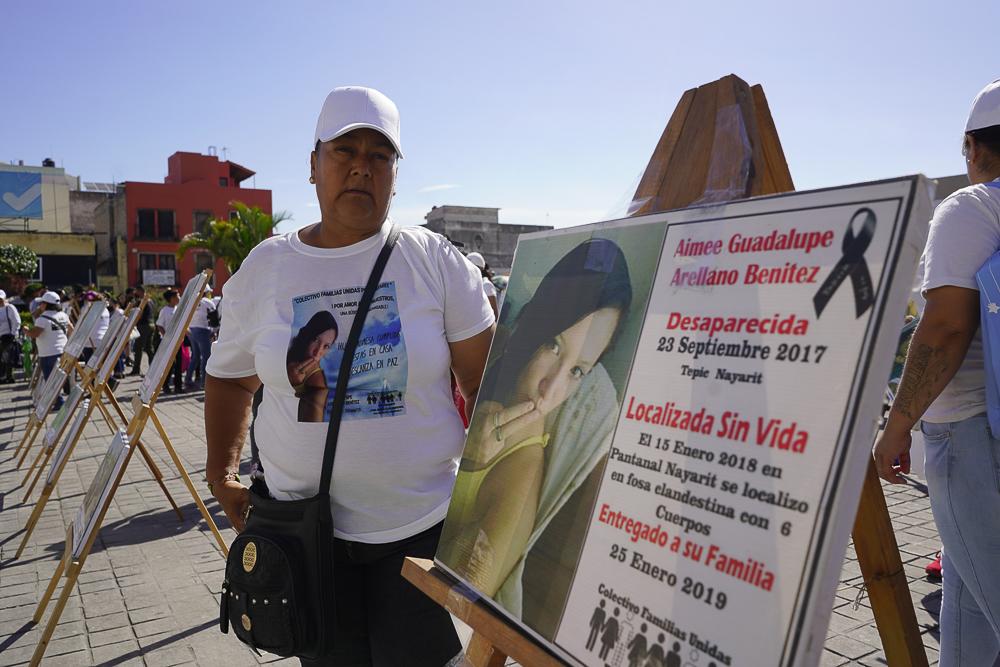 $!Familias de personas desaparecidas durante una de las manifestaciones que han realizado para exigir justicia.