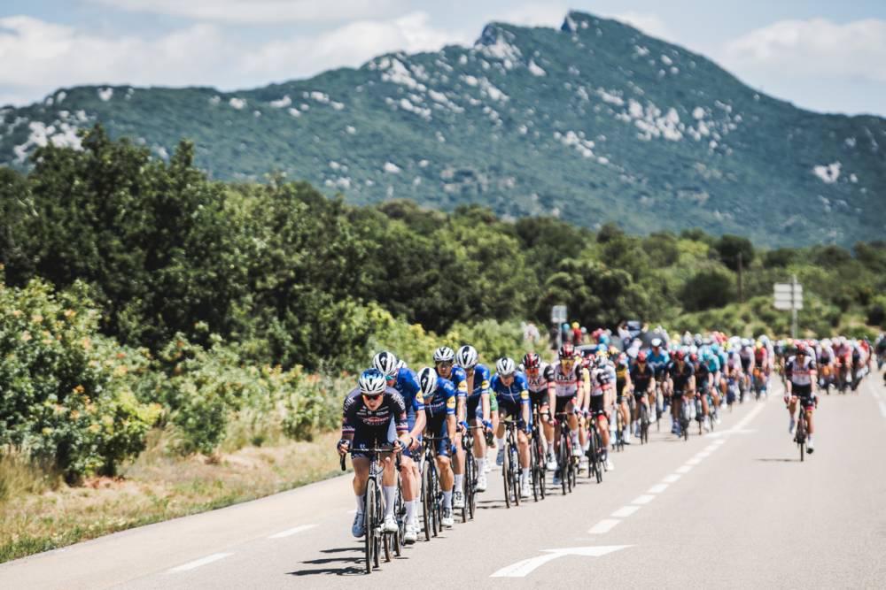$!Deceuninck y Mark Cavendish, doblete y récord en etapa 13 del Tour de Francia