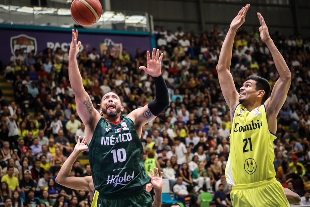 $!México bombardea a triples la casa de Colombia
