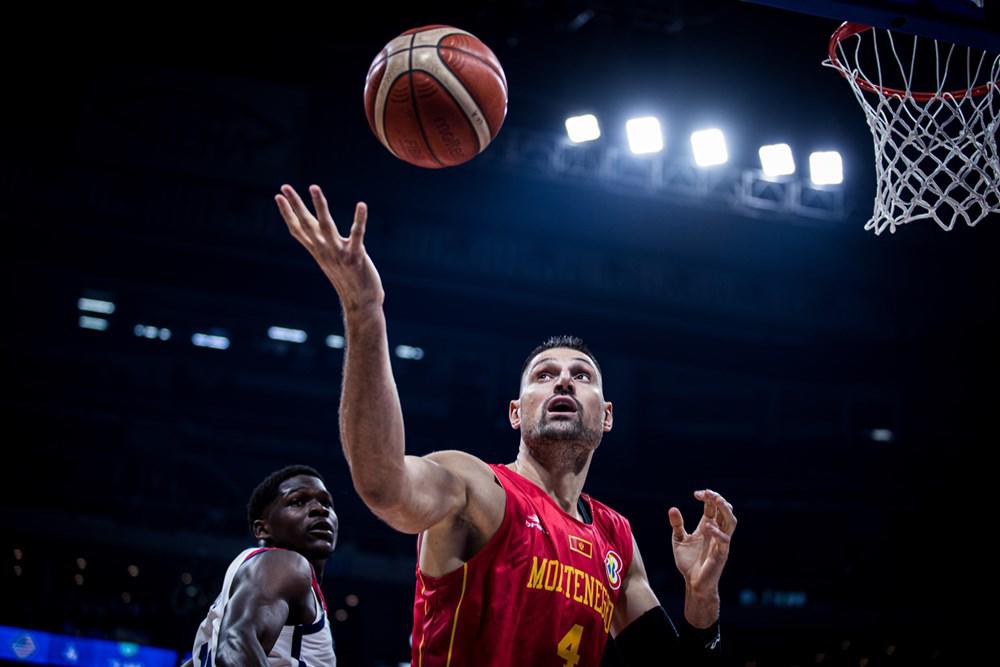 $!Estados Unidos salva partido contra Montenegro en el cierre