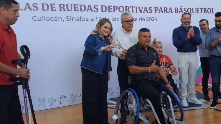 En total fueron 63 deportistas los que fueron beneficiados con las sillas de ruedas.