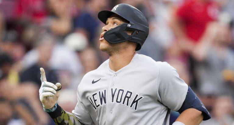 Aaron Judge pega jonrón.