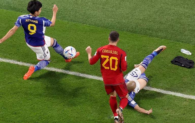 Así comprobó el VAR el gol de la victoria de Japón ante España